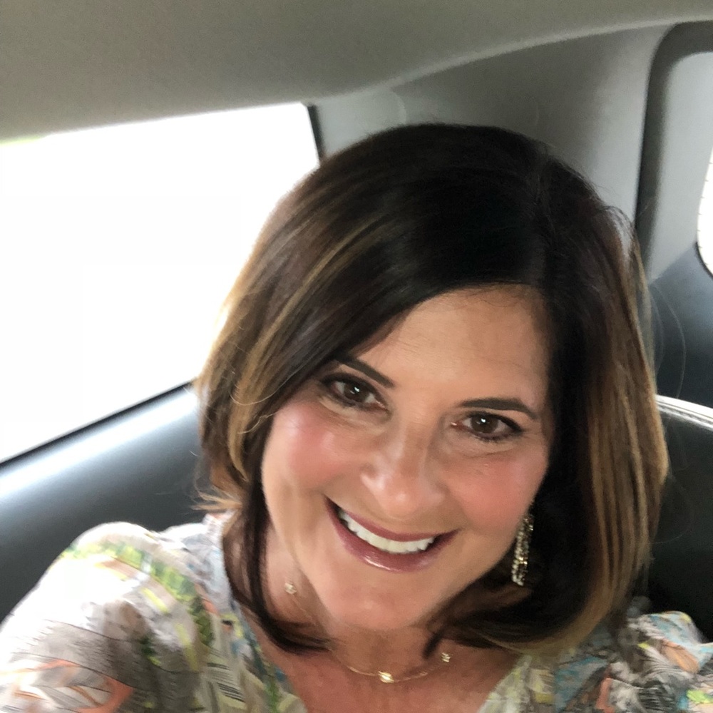 Meet your Posher, Holly